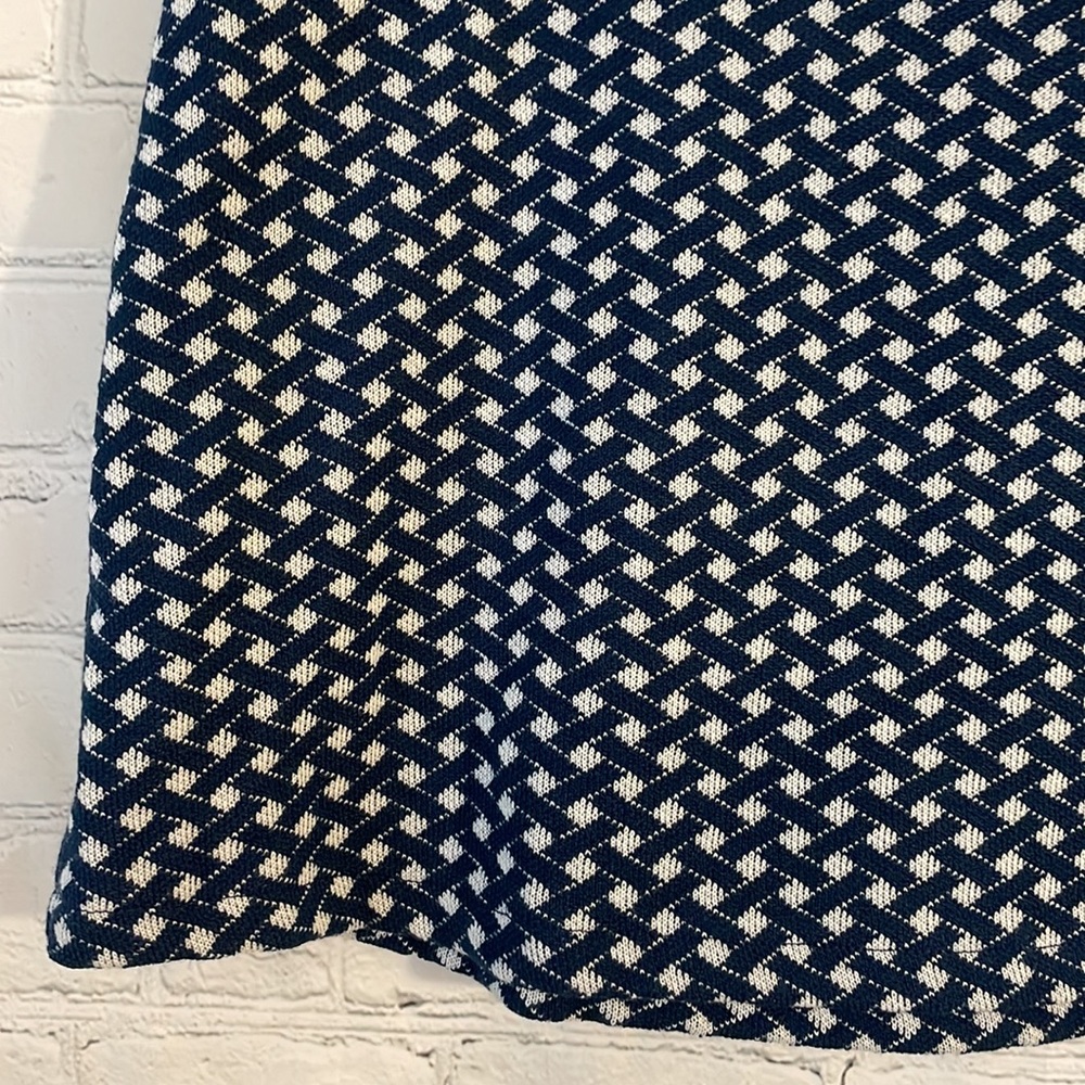 NWT Zara Navy and white knit pattern mini skirt - Picture 2 of 4